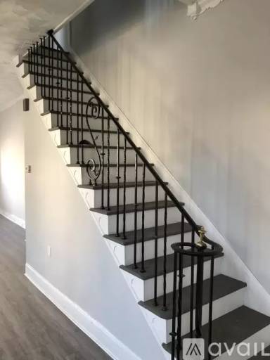 Main picture of 102 E Hortter St