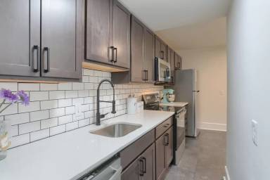 Main picture of 904 N 3rd St