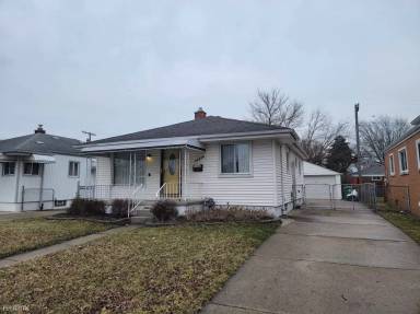 Main picture of 24530 Lexington Ave