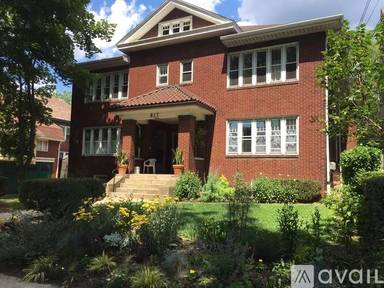 Main picture of 817 E End Ave