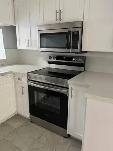 Main picture of 17 Simonton Cir