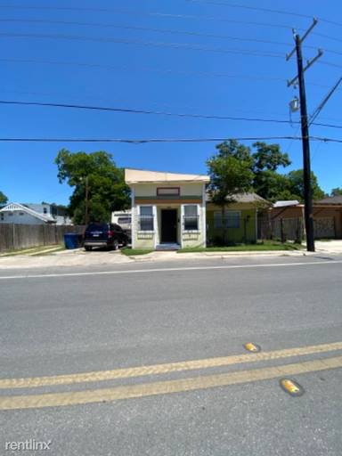 Main picture of 2410 S Presa St