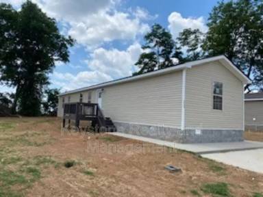 Main picture of 313 Jennifer St