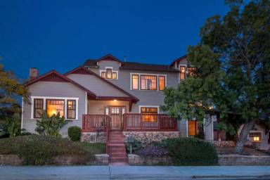 Main picture of 2375 Montclair St