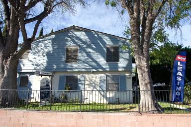 Main picture of 11645 Moorpark St