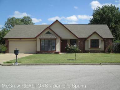 Main picture of 8821 S 74th East Ave