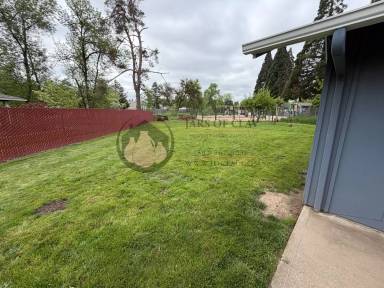 Main picture of 3370 Beacon Ct NE