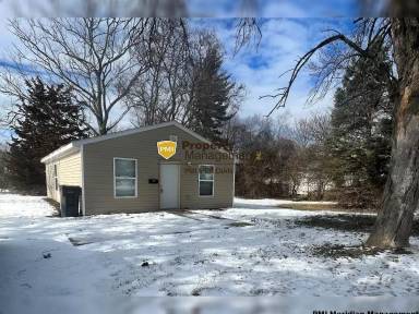 Main picture of 3260 N Emerson Ave