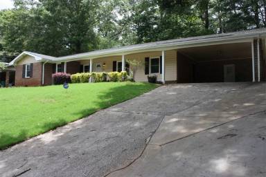 Main picture of 2385 Winshire Dr