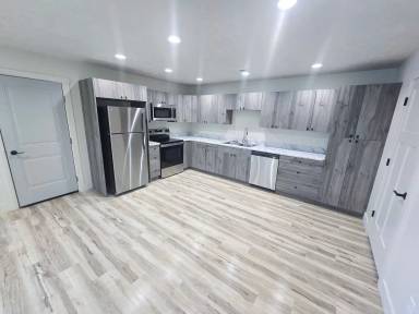 Main picture of 308 E 13th St