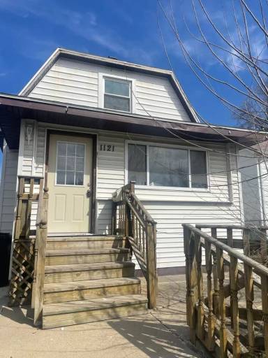 Main picture of 1121 Hawthorne Ave