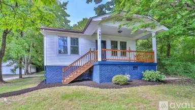 Main picture of 381 Hiawassee Ave