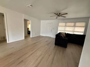 Main picture of 841 S San Jose Dr