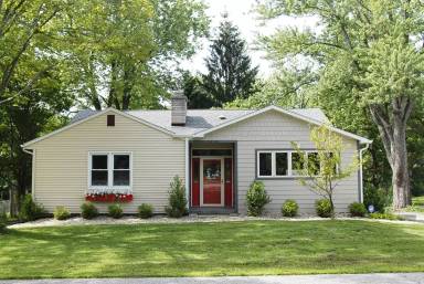 Main picture of 2408 E 7th St