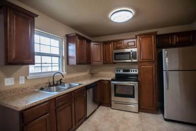 Main picture of 320 N Double Springs Rd