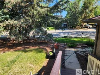 Main picture of 7834 Greenbriar Cir
