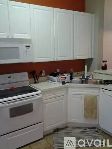 Main picture of 141 Reserve Cir