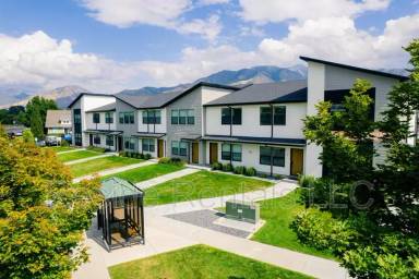 Main picture of 254 N Spring Creek Pkwy