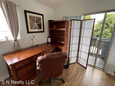 Main picture of 1376 Hoohulu St