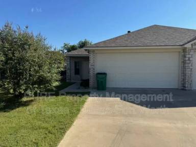 Main picture of 3005 Enchanted Rd
