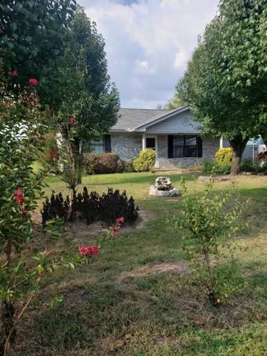 Main picture of 301 Bonnie Cir