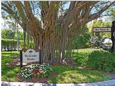 Main picture of 290 Naples Cove Dr