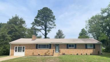 Main picture of 107 Chestnut Dr