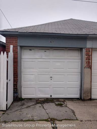 Main picture of 1206 E 3rd St