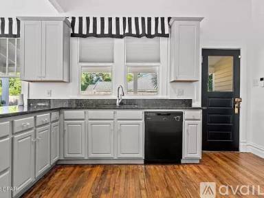 Main picture of 402 Massalina Dr