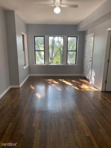 Main picture of 6957 S Wabash Ave