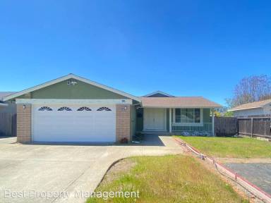 Main picture of 2488 Regal Dr
