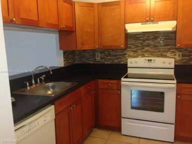 Main picture of 18236 Mediterranean Blvd