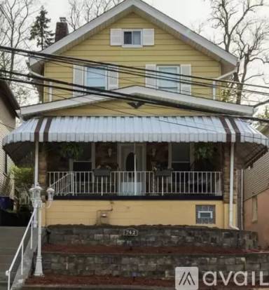 Main picture of 742 Gallion Ave