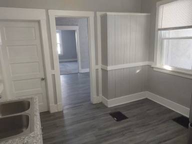 Main picture of 201 E Locust St