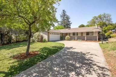 Main picture of 365 San Carlos Way