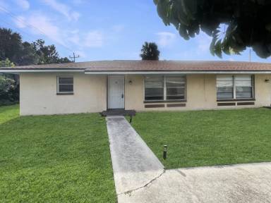 Main picture of 328 Cape Coral Pkwy W
