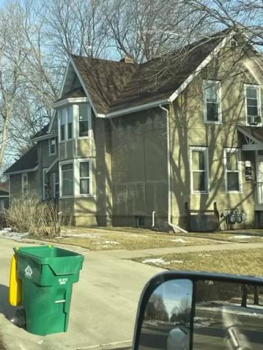Main picture of 630 S Madison St