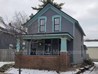 Main picture of 619 Lavina St