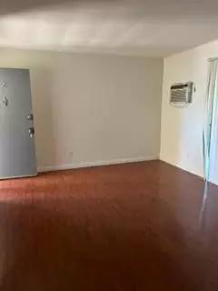 Main picture of 305 N Vinedo Ave