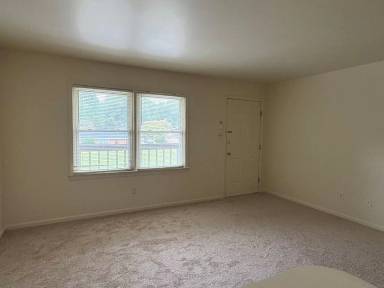 Main picture of 2500 Cedarwood Dr