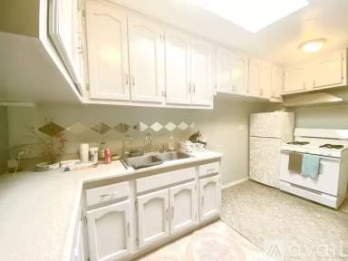 Main picture of 714 E Fernleaf Ave