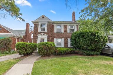 Main picture of 8061 Mendota St