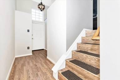 Main picture of 5621 Queen Anne Ct