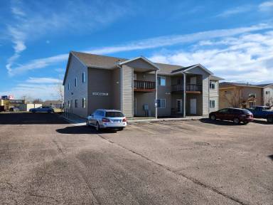 Main picture of 625 E Brian St