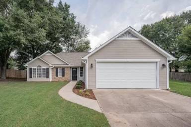 Main picture of 209 Summer Brook Ln