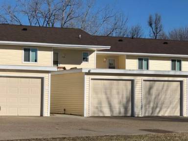Main picture of 1720 NW Pine Rd
