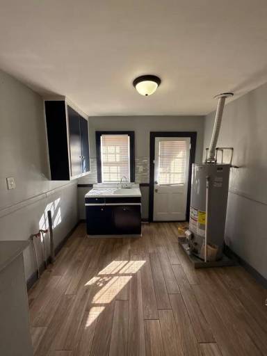Main picture of 721 Roanoke Ave