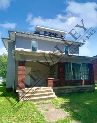 Main picture of 1462 S 7th St
