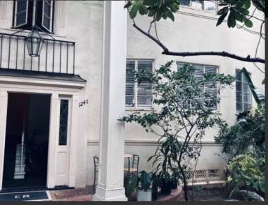 Main picture of 1273 N Crescent Heights Blvd