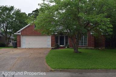 Main picture of 1307 Bayou Woods Dr